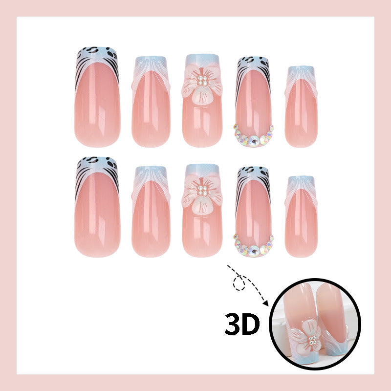 Kunstnagelset mit floralen und trendy Designs Brehn