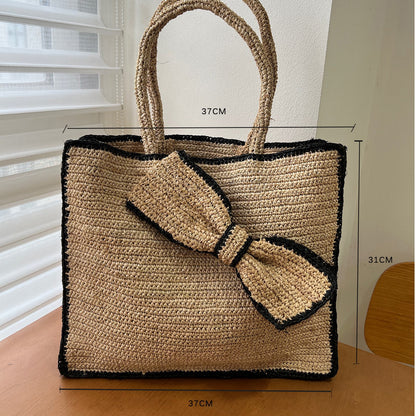 Handgefertigte Stricktasche mit Floralem Design Brehn