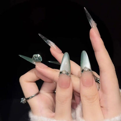 Premium Dekorative Stiletto Nagelverzierungen