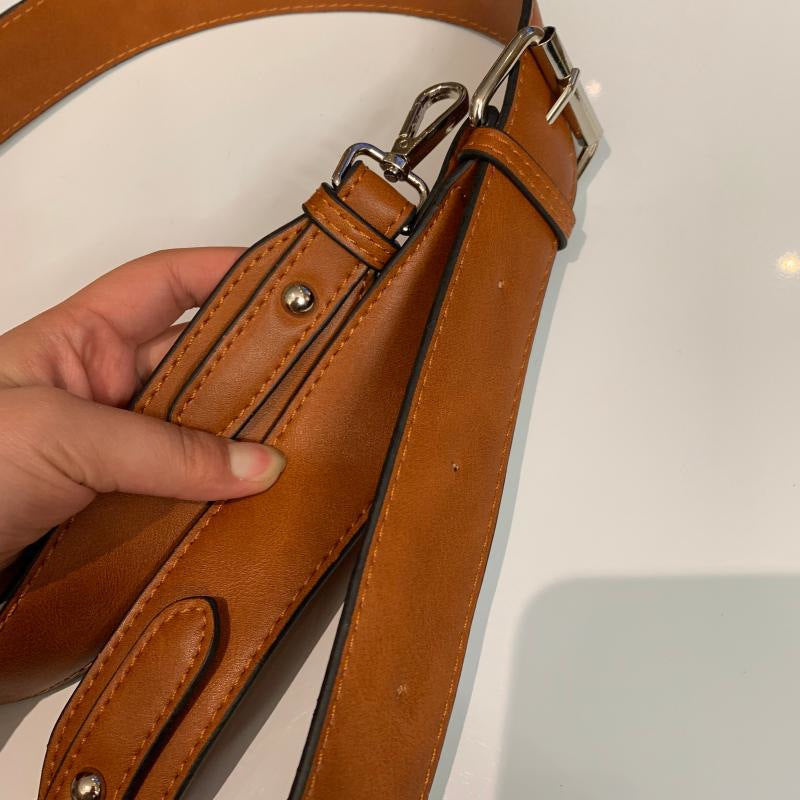 Geräumige Reisetasche mit Praktischen Tragegriffen und Verstellbarem Schultergurt Brehn