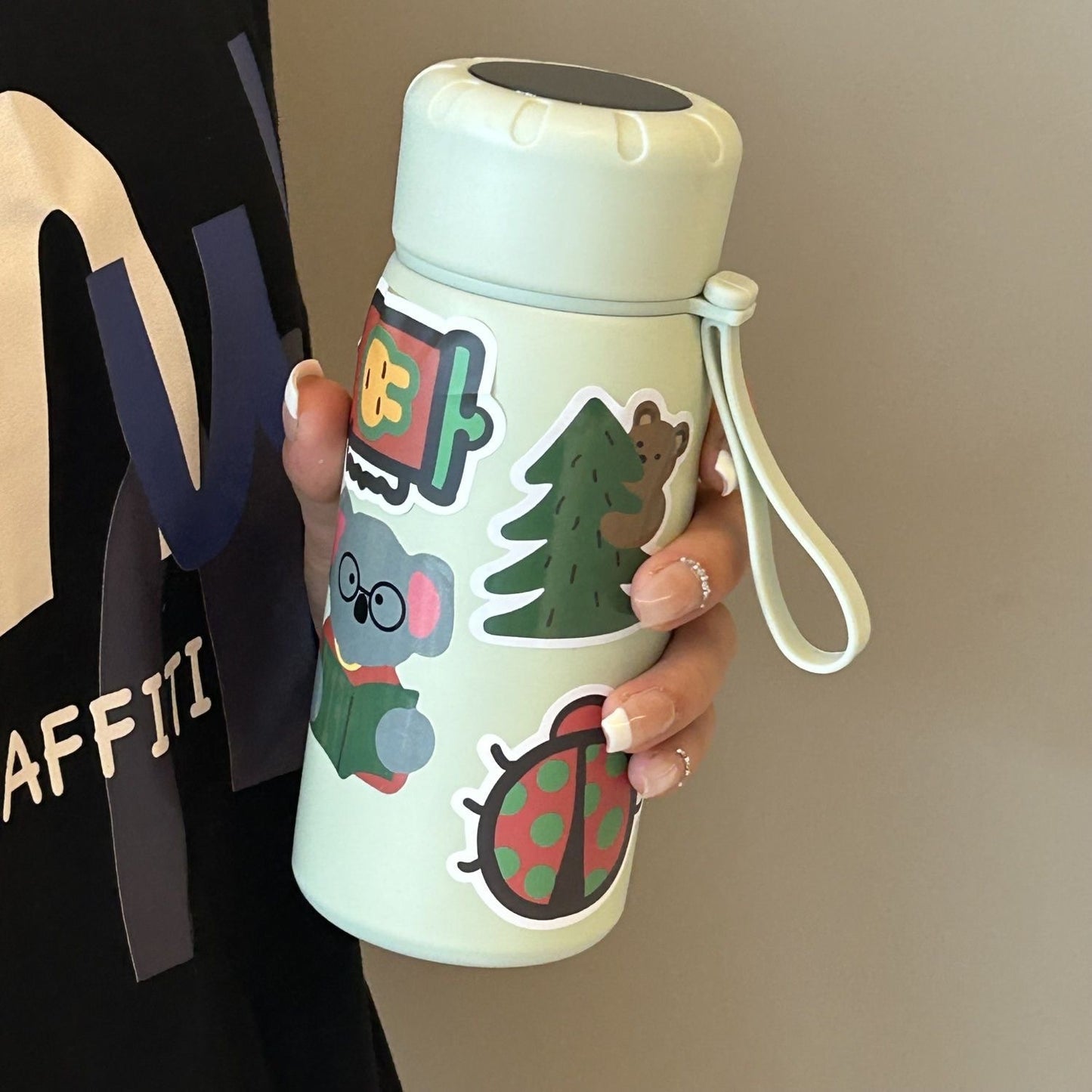 Damen stilvolle Wasserflasche mit witzigen Aufklebermotiven Brehn