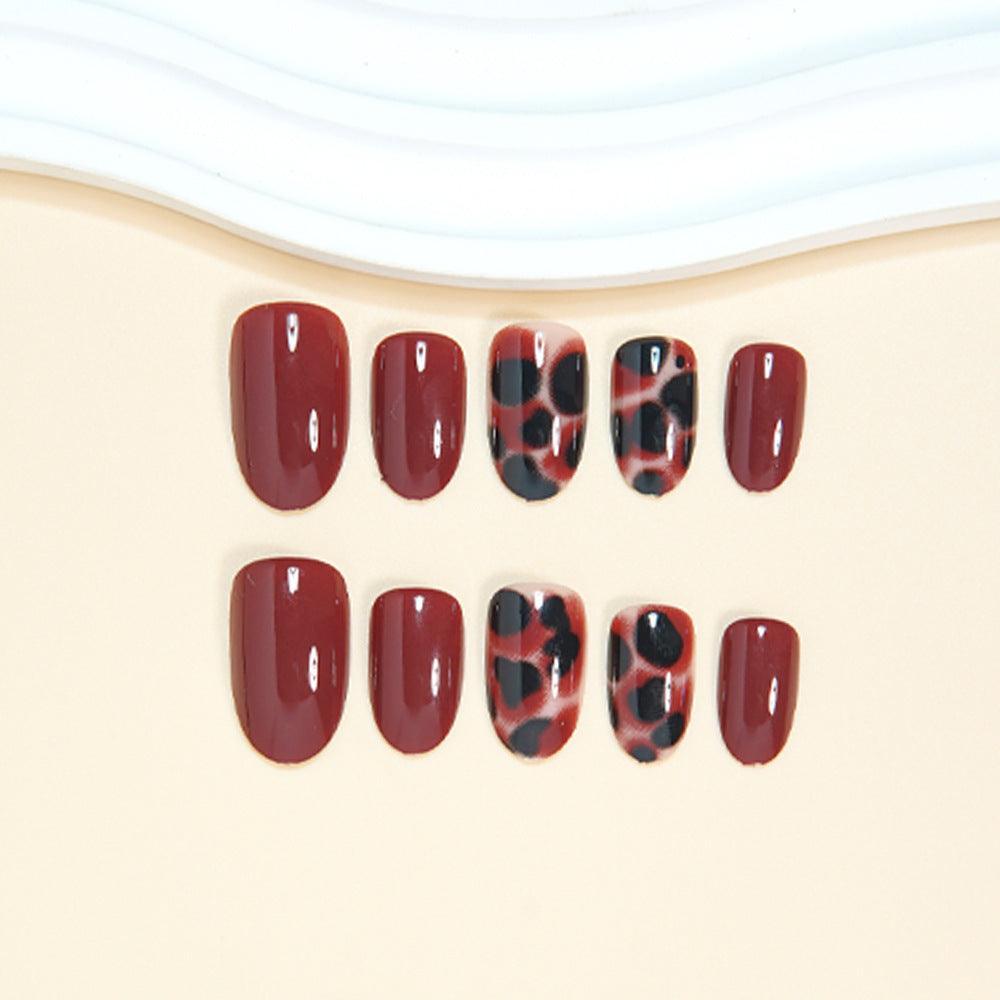Premium Künstlerisches Press-On Nail Design Brehn