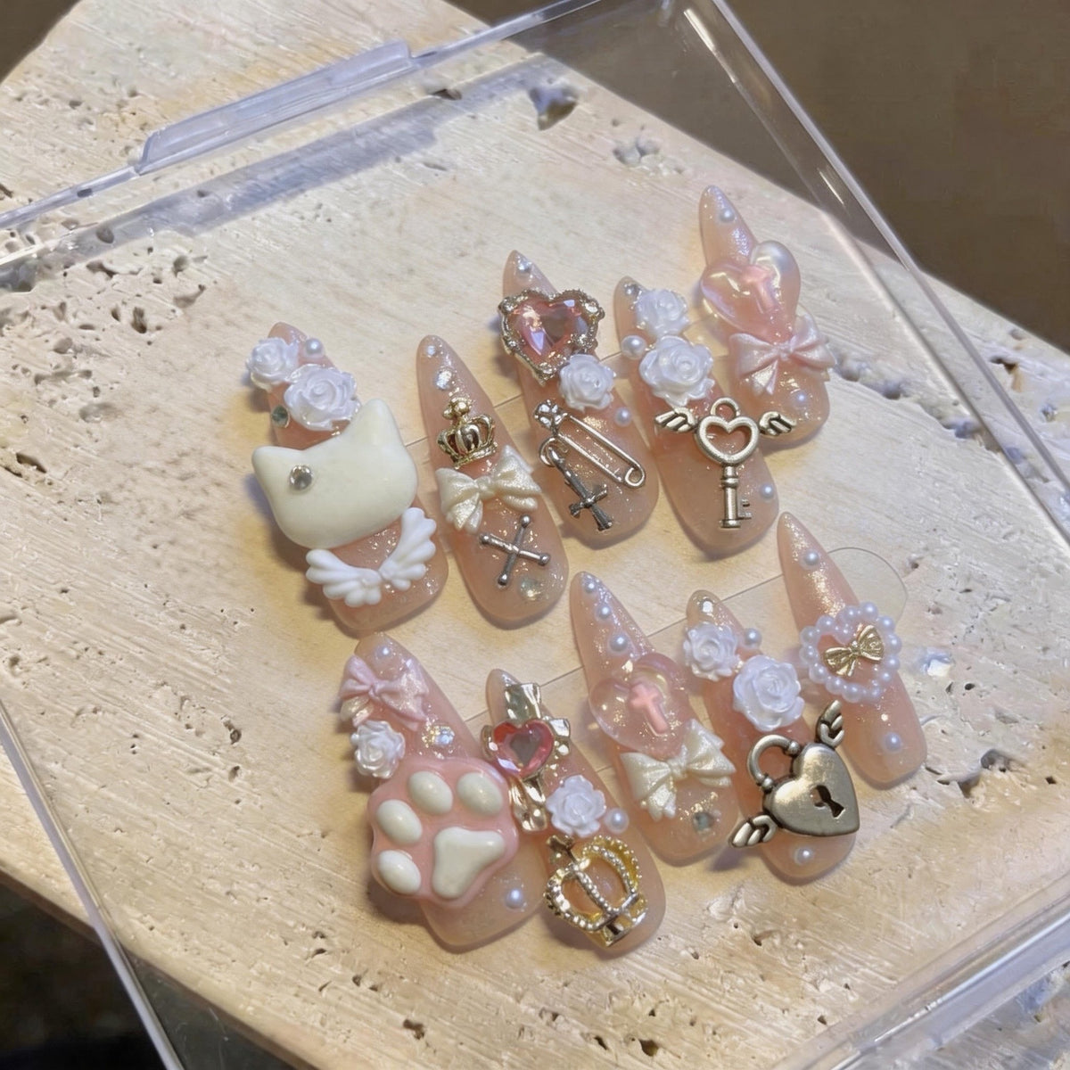 Launische Charakter-Themen 3D Press-On Nagelkunstset