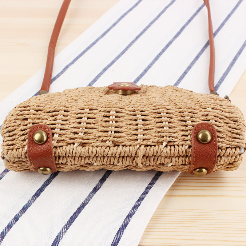 Rattan Umhängetasche Im Halbmondförmigen Design Brehn