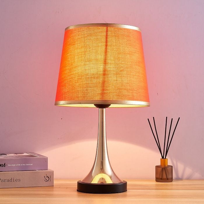 Elegante moderne Tischlampe