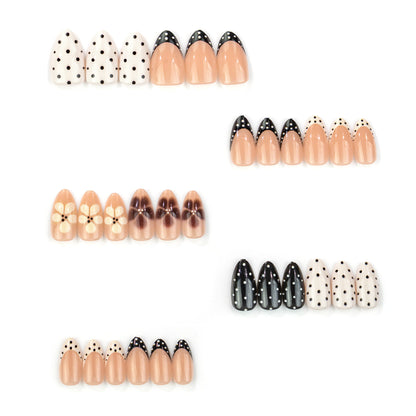 Elegante Spitz-Press-On-Nagelkunst mit Pünktchen- und Ombre-Designs Brehn