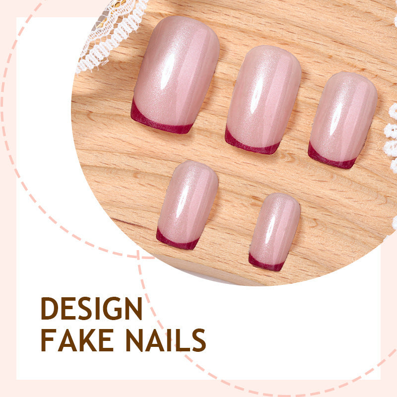 Kunstnagelset mit glamourösem French-Tip-Design Brehn