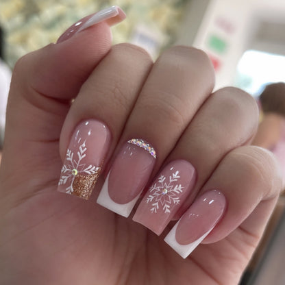 Elegante französische Spitze Winter Nagelkunst Verlängerungen Brehn