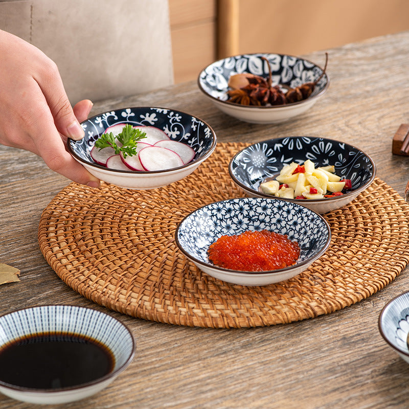 Dekorative asiatisch inspirierte kleine Servierschalen