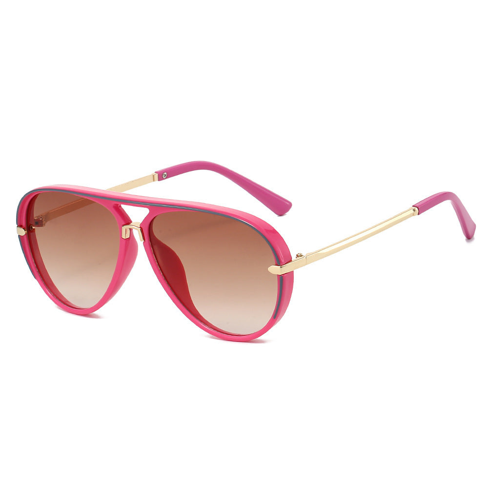 Elegante Aviator-Sonnenbrille mit goldenen Akzenten Brehn