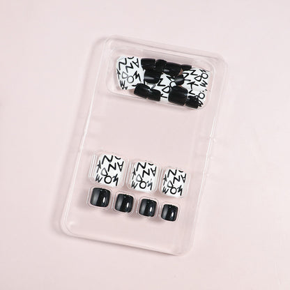 Künstlerisches Floral Press-On Nagelkunst Set Brehn