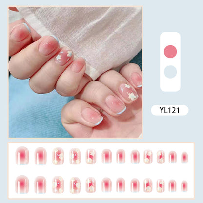 Kunstvolle Gel-Nägel mit zarten Blütenmotiven Brehn