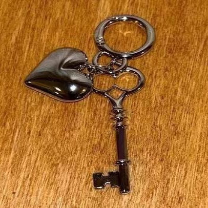 Herzförmiger Schlüsselanhänger Brehn