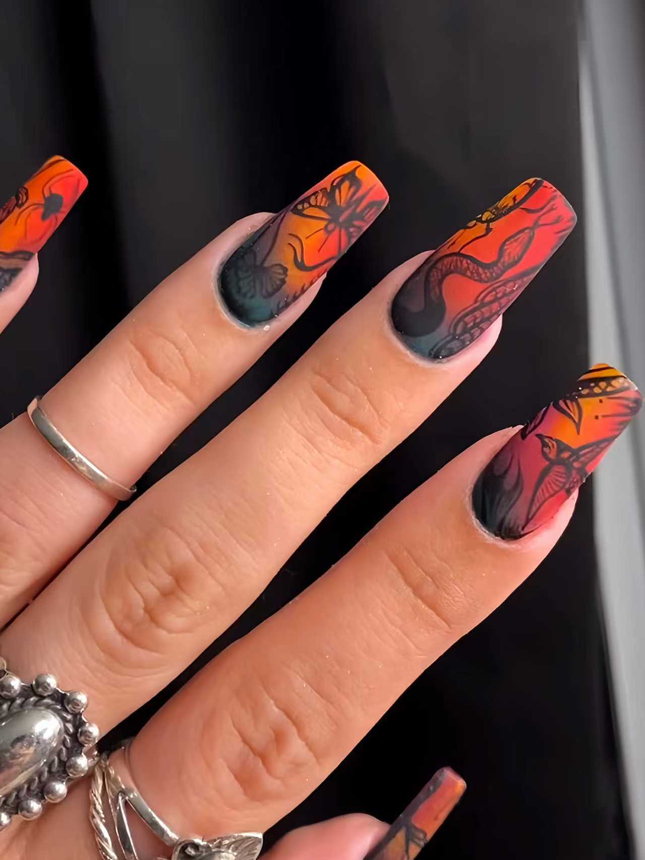 Künstlerische Nagelkunst Brehn