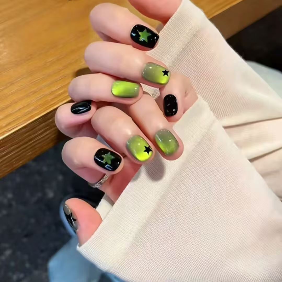 Kunstnägel mit Elegantem Ombre-Effekt und Glitzer Brehn
