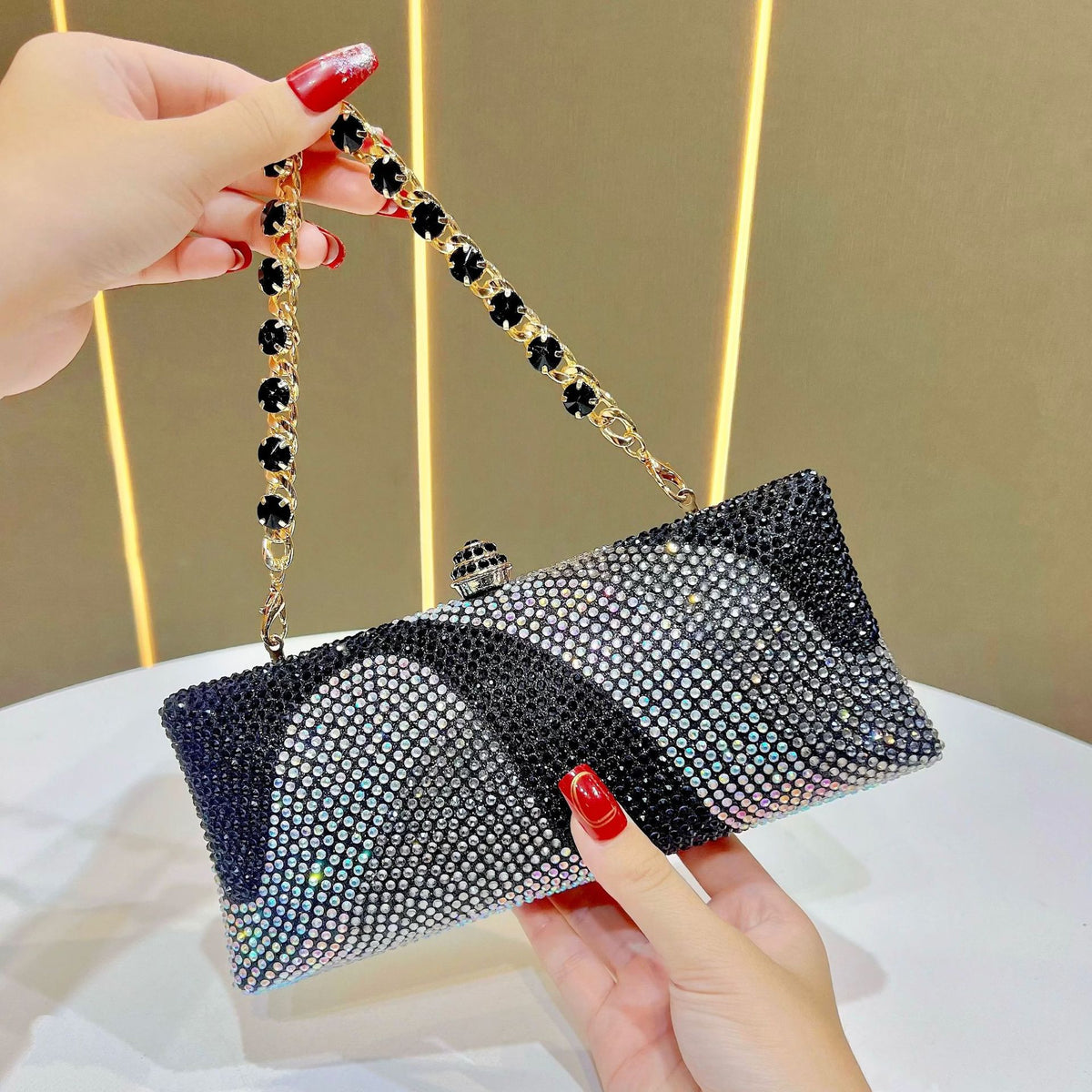 Rhinestone-geprägte Abendhandtasche