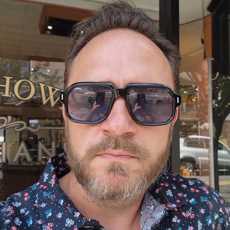 Damen Elegante und stylische Sonnenbrille im modernen Design Brehn