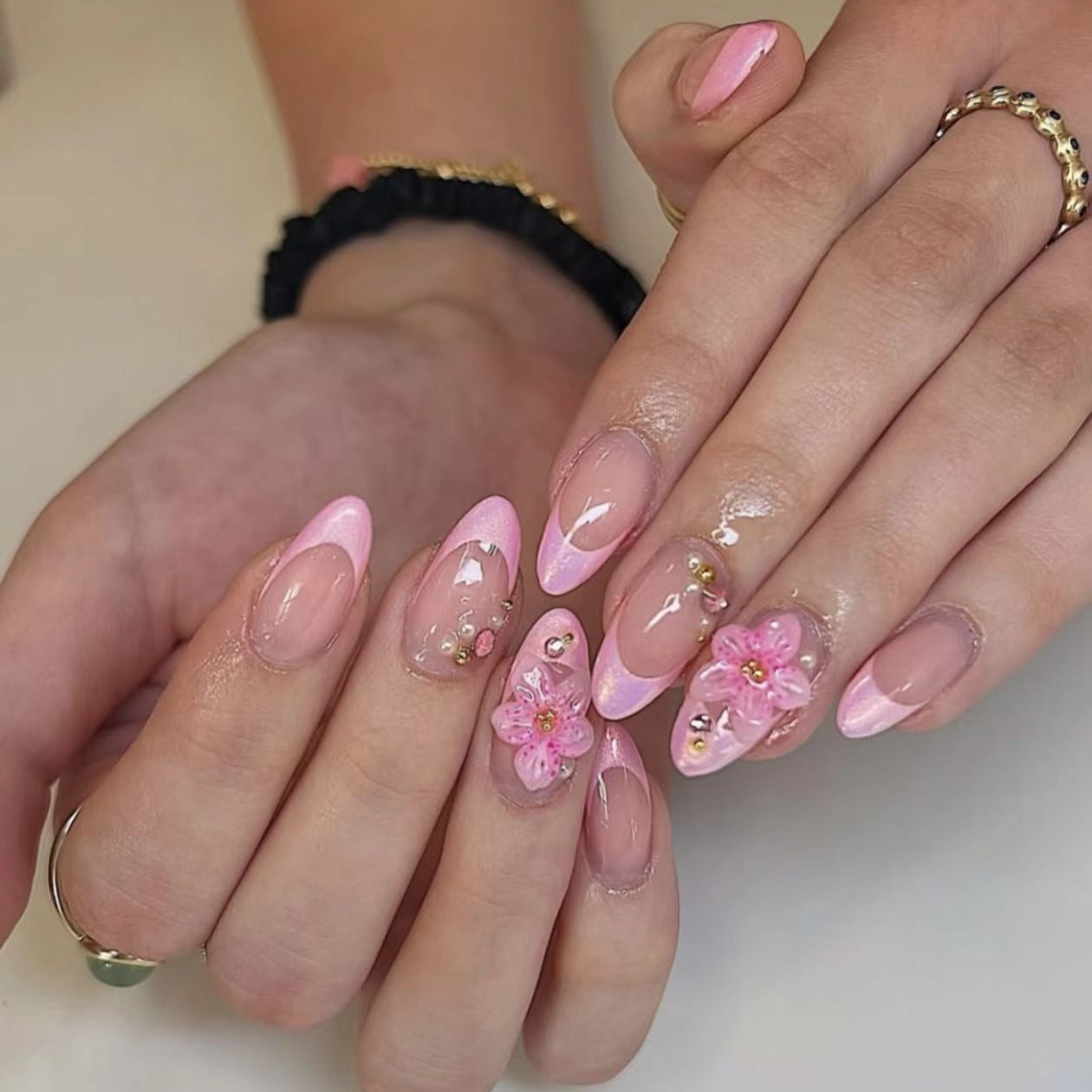 Press-On Nail Art Set mit floralen Verzierungen Brehn