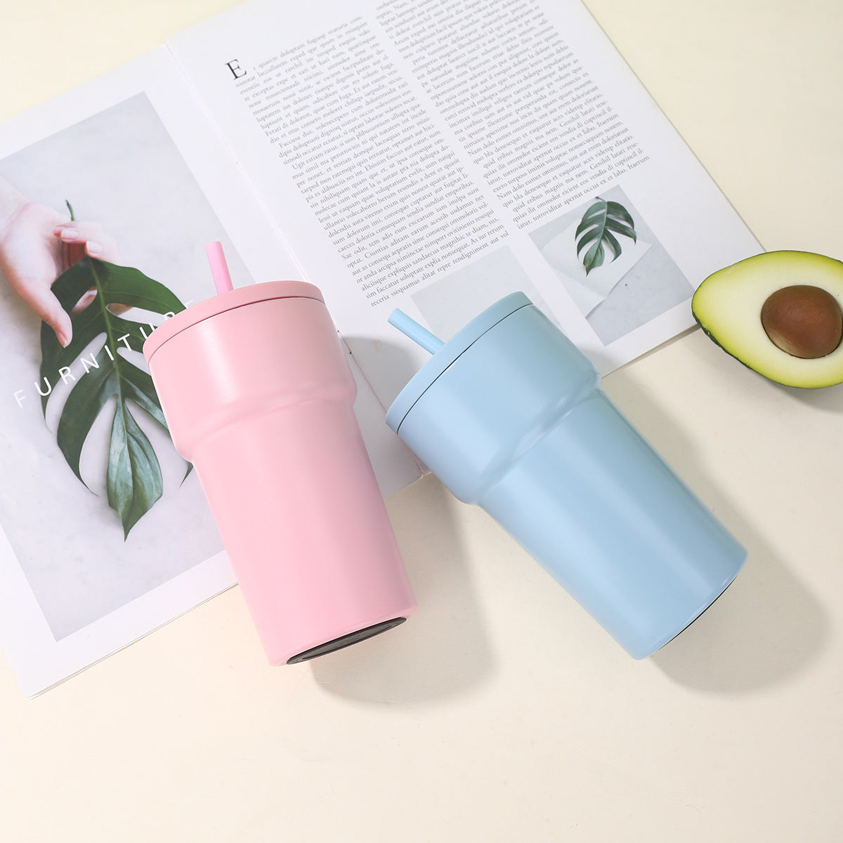 Unisex Isolierter Trinkbecher mit Staubschutzdeckel und Strohhalm Brehn