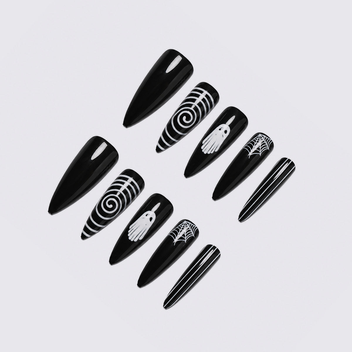 Kreatives Kunstnagelset mit mystischen Motiven Brehn