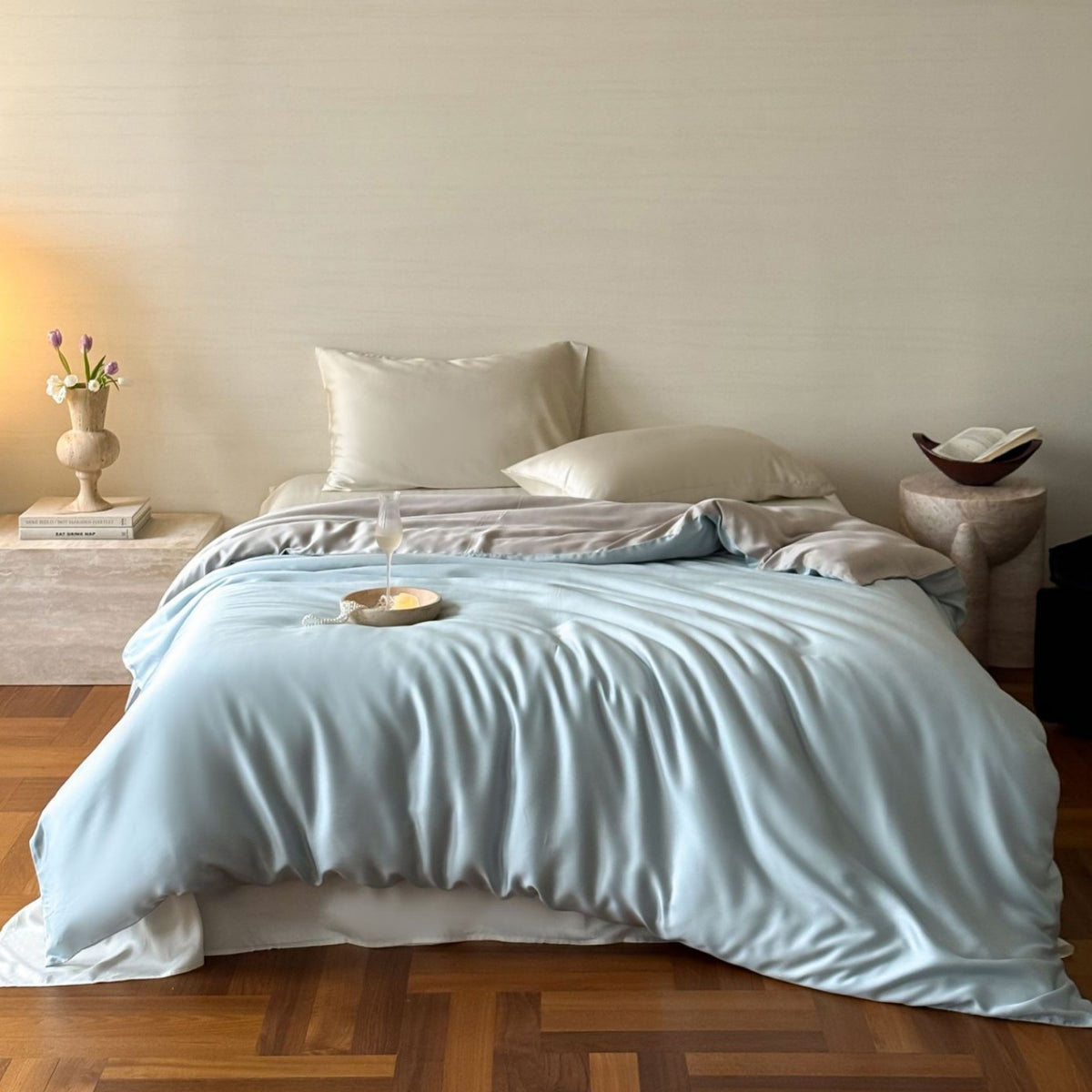 Luxuriöses Satin-Bettwäscheset mit seidig-glatter Oberfläche, Wendefunktion und Hotelverschluss