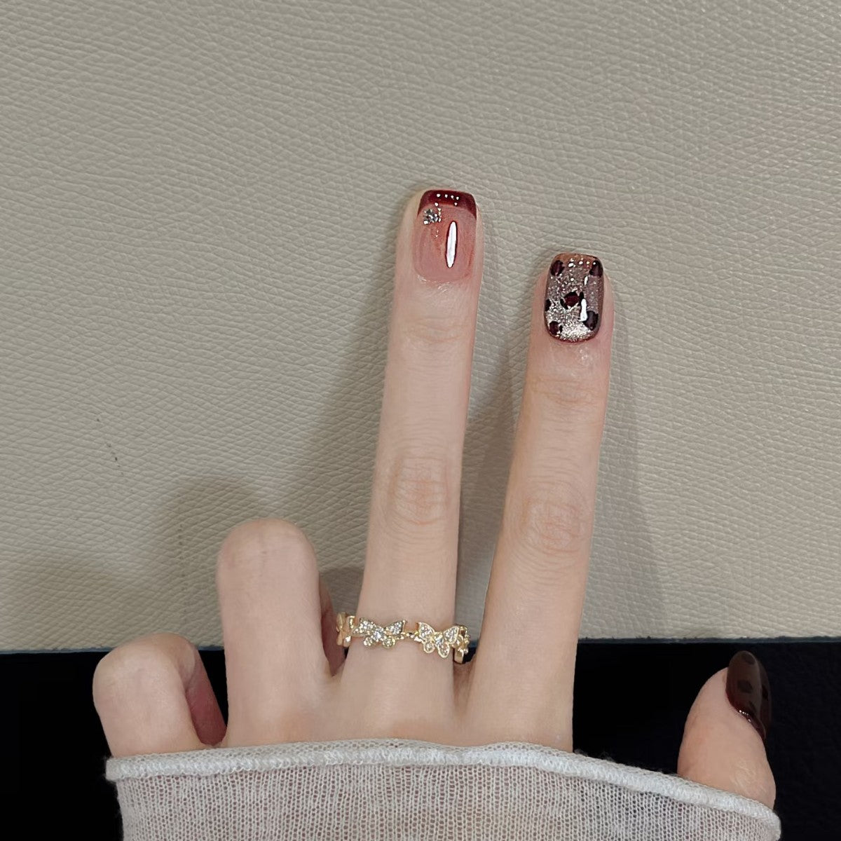 Künstlerische Florale Nagelkunst