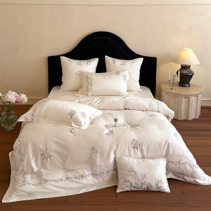 Seiden-ähnliches floral gesticktes Satin Bettbezug Ensemble mit dekorativem Flansch und Rückenkissen