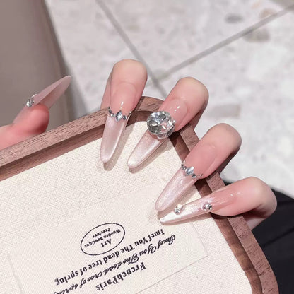 Dekorative mit Strass verzierten Stiletto-Nagelverlängerungen Brehn