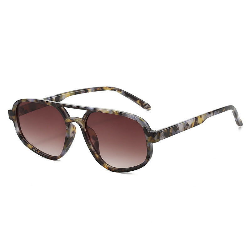 Damen modische Sonnenbrille mit breitem Gestell und UV-Schutz Brehn