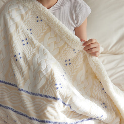 Kuschelige Wendedecke mit Struktur-Jacquard und Sherpa-Futter