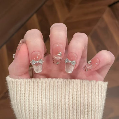 Glitzernde und Verzierte Kunstnägel Brehn