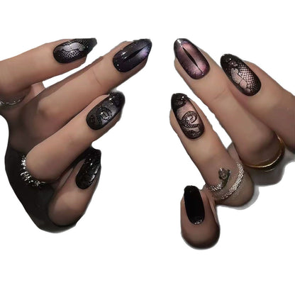 Künstlerisches von der Gotik inspiriertes langes Press-On-Nagel-Set Brehn