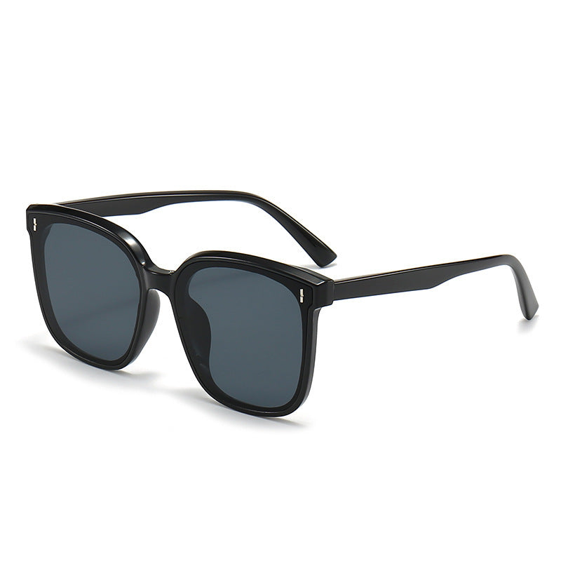 Damen Modische Sonnenbrille mit schützendem UV-Filter und elegantem Design Brehn