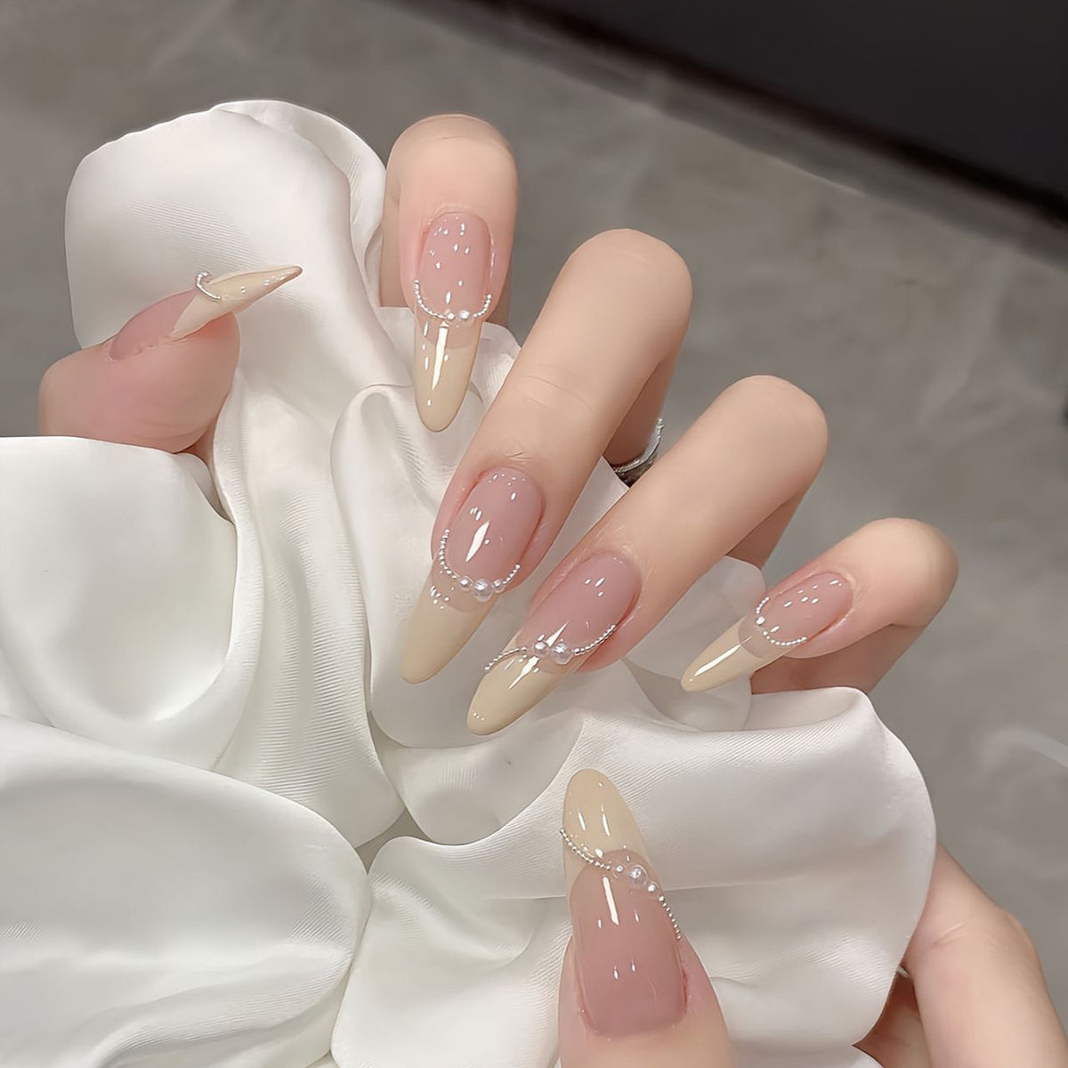 Glänzendes Nagelset Brehn