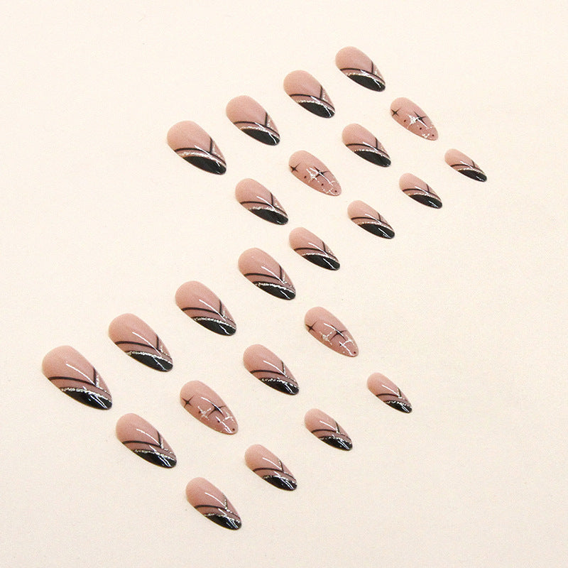 Elegante Press-On Nagelkunst Design Brehn