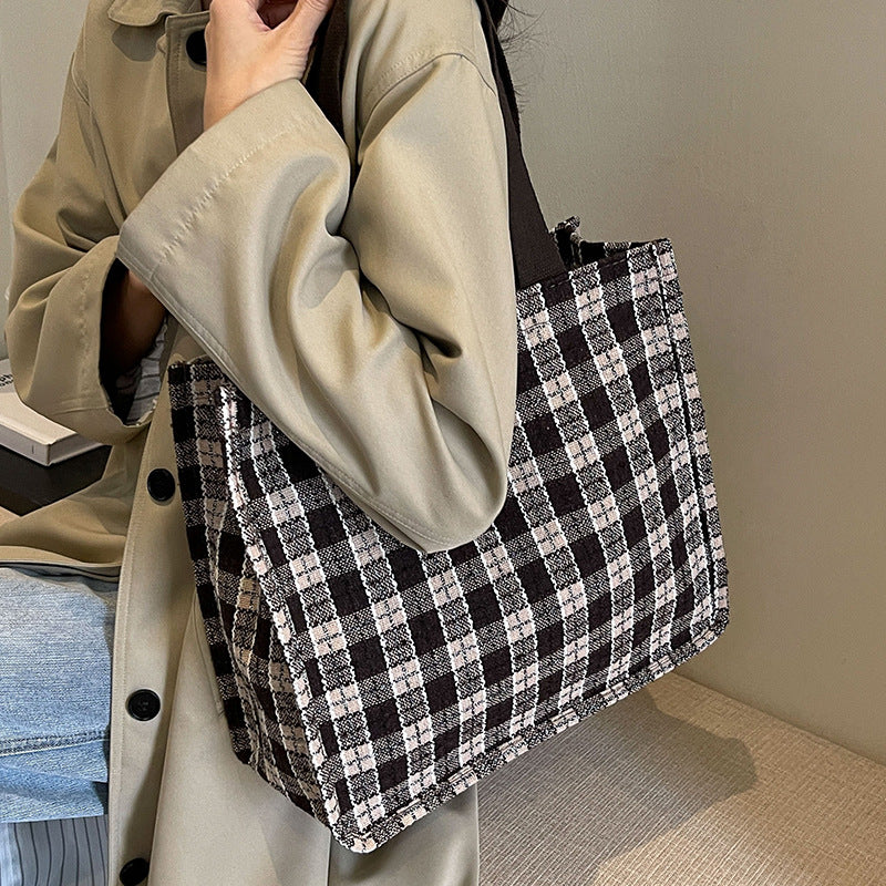 Modischer Karoschultertasche