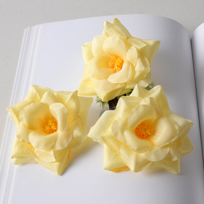 Elegante Stoffblumen-Haarsträuße
