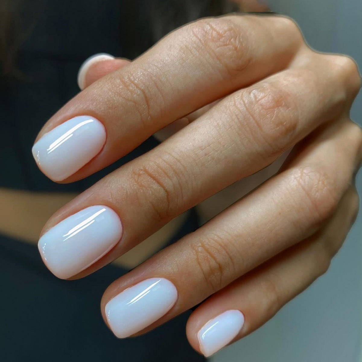 Kunstnagelset mit elegantem Glanz und natürlichem Finish Brehn
