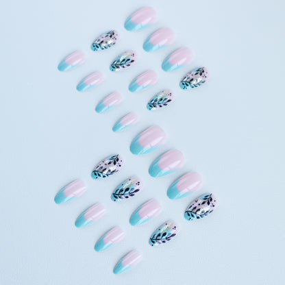 Elegantes Künstlerisches Nageldesign