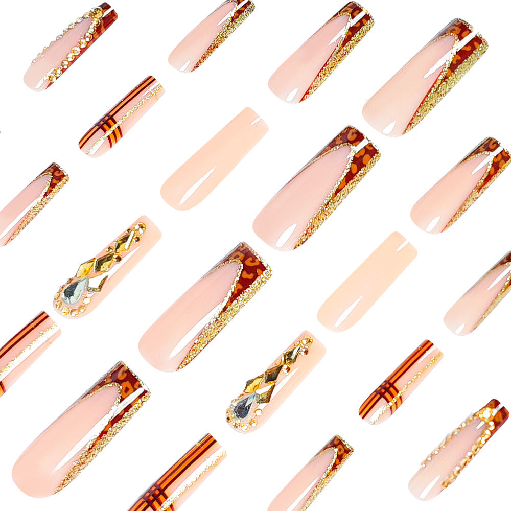 Dekorative Stiletto Nagelkunst Tipps mit Edelsteinen Brehn
