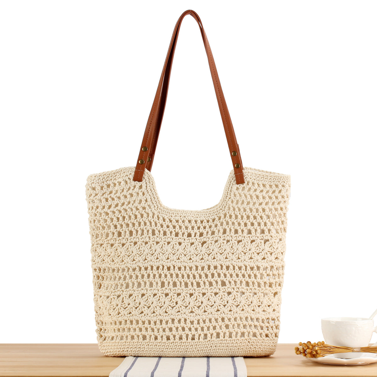 Handtasche Aus Geflochtenem Makramee mit Robusten Lederriemen Brehn