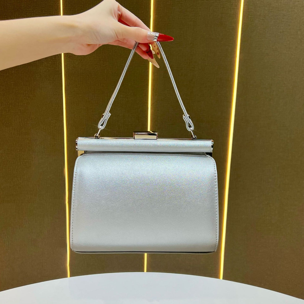 Glamourös Satin Abendhandtasche