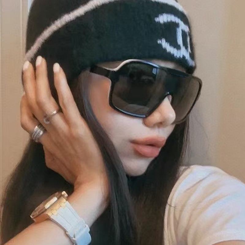 Damen oversized Sonnenbrille mit breitem Rahmen Brehn