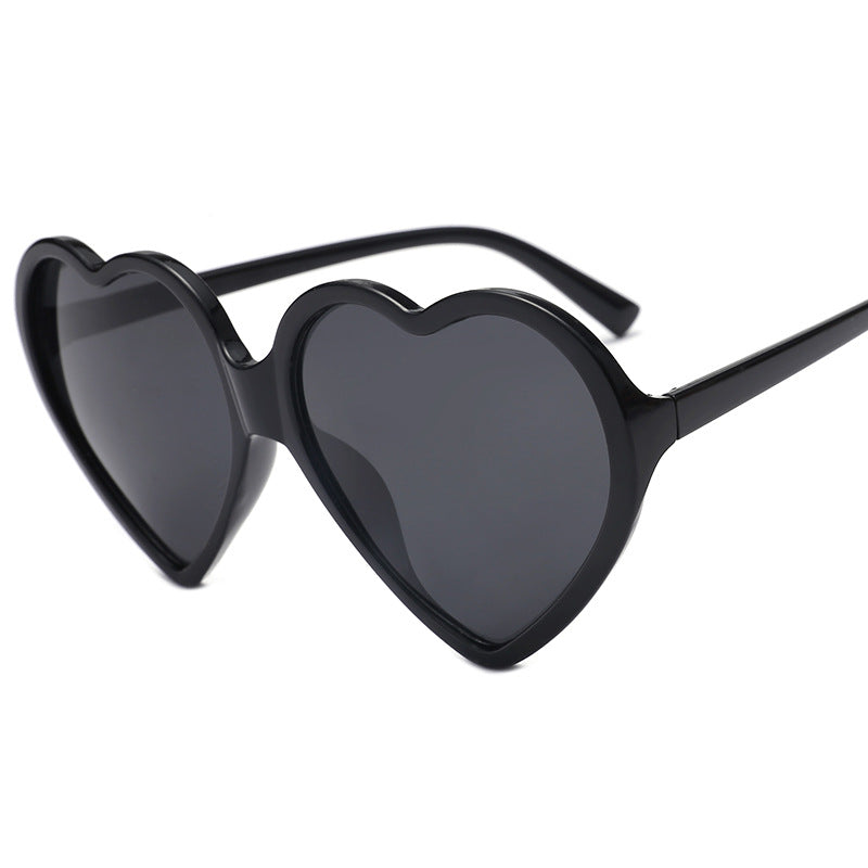 Damen Herzförmige Sonnenbrille mit stylishem Rahmen Brehn