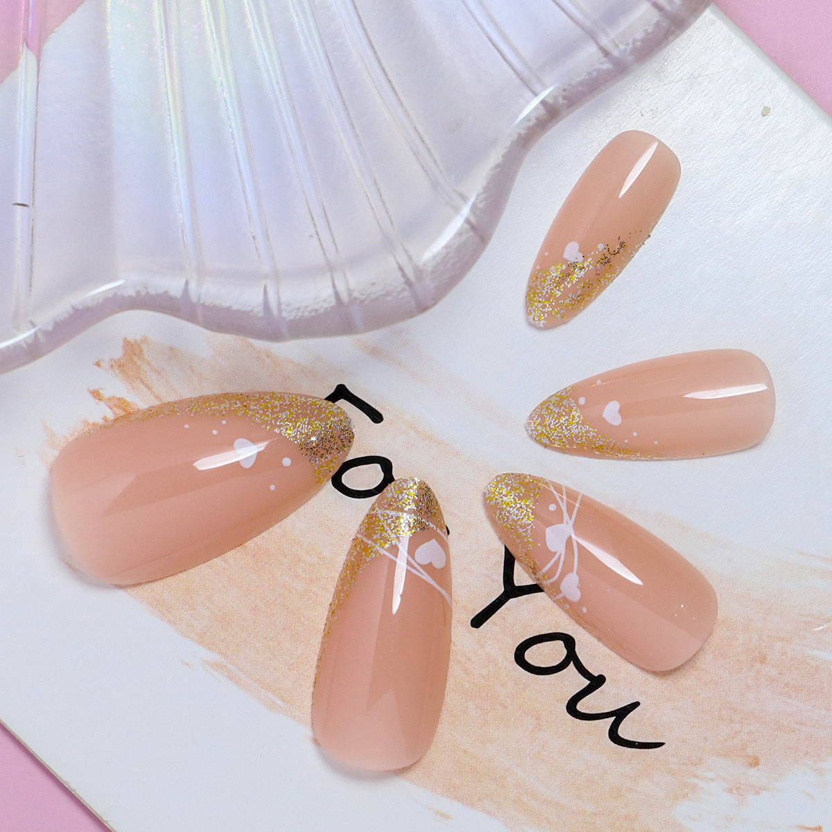 Glamorous Heart-Accent Press-On Nails Brehn