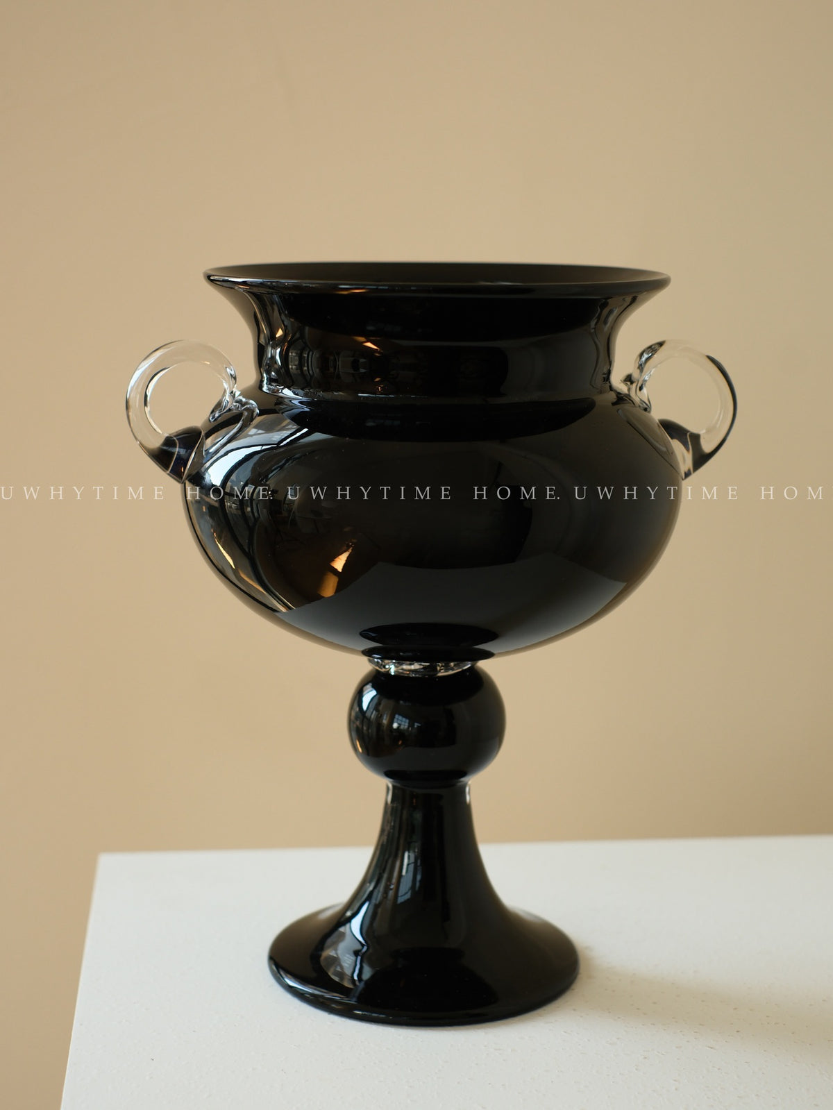 Mouth-blown Fußpedestal Glas Urne Vase mit aufgebrachten Schlaufengriffen Brehn