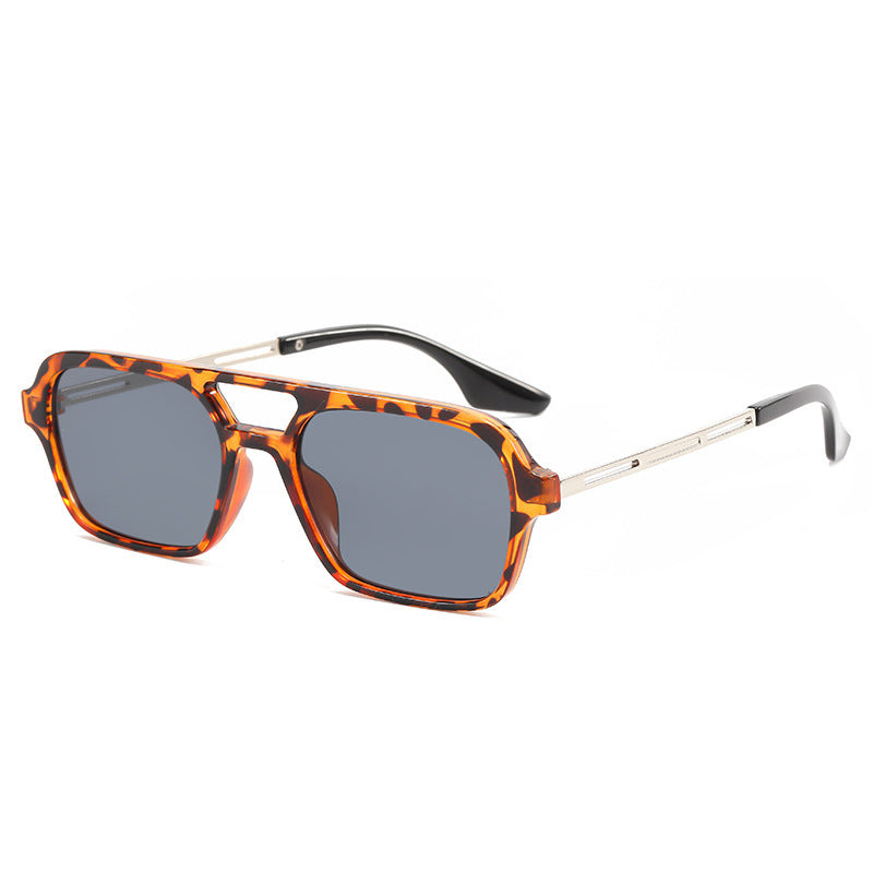 Damen Designer-Sonnenbrille mit elegantem transparentem Rahmen und gelben Gläsern Brehn