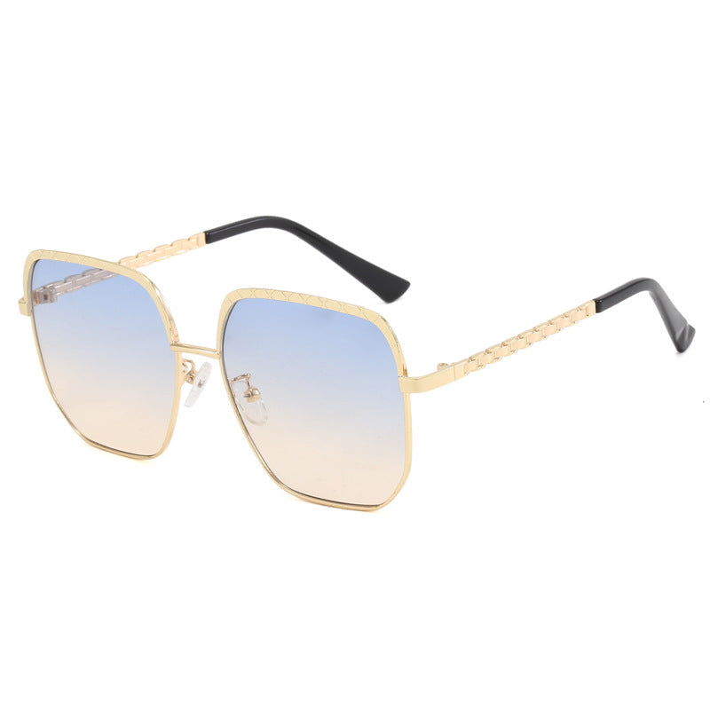 Damen modische Sonnenbrille mit quadratischem Rahmen und stilvollen Details Brehn