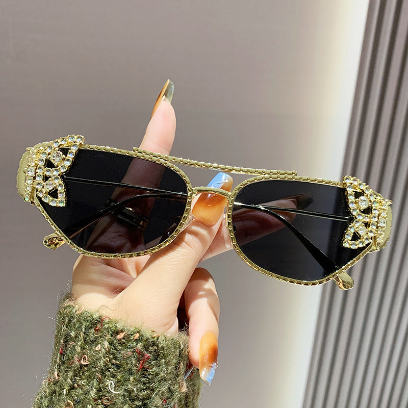 Damen Luxus Sonnenbrille mit elegantem Schmetterlings-Detail Brehn