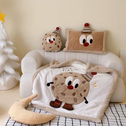 Kuschelige Weihnachts-Wohndecke mit appliziertem Tannenbaummotiv und Sherpa-Futter